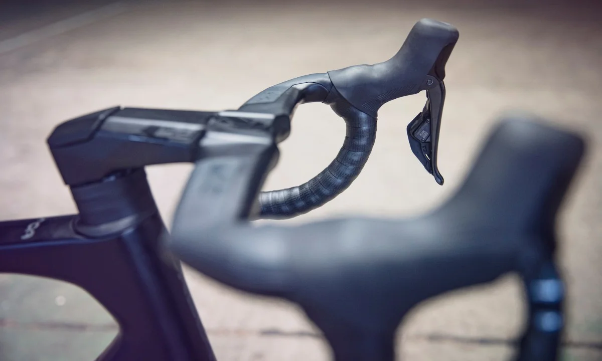 5 nieoczywistych ciekawostek o kierownicach szosowych, które zaskoczą nawet doświadczonych kolarzy 5 nieoczywistych ciekawostek o kierownicach szosowych, które zaskoczą nawet doświadczonych kolarzy