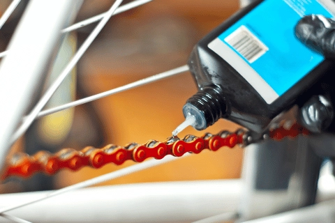 Smarowanie łańcucha rowerowego: Jak prawidłowo smarować łańcuch?